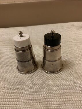 Vintage Art Deco Sterling Silver Salt & Pepper Shakers Frank M Whiting (1897)